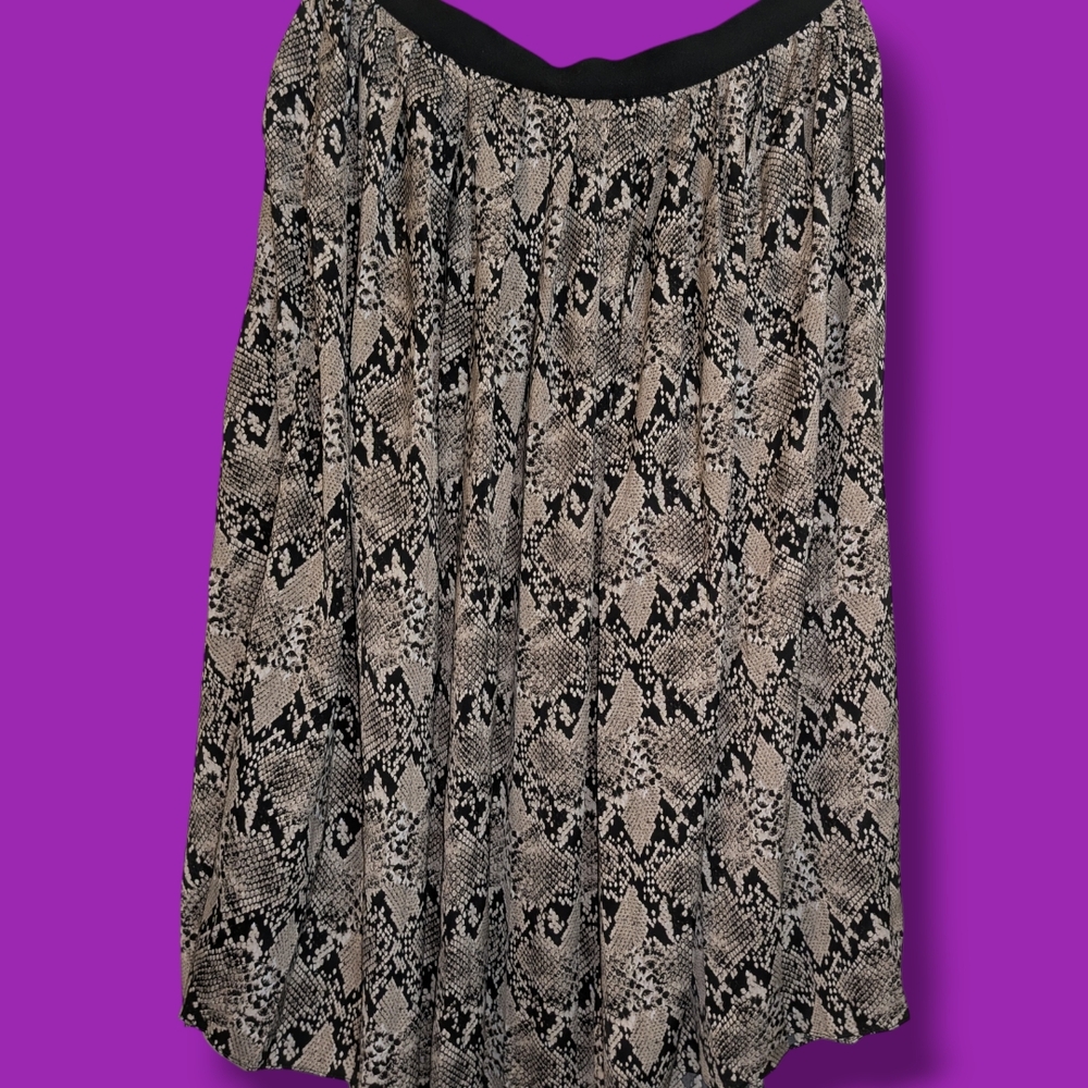 Stylish Black and Cream Women's Skirt